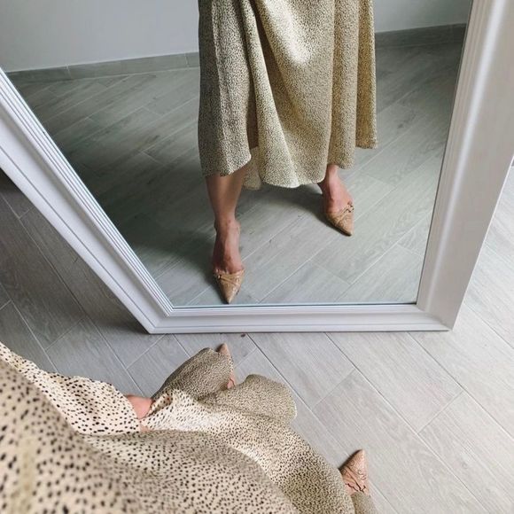 Zara Midi Dress Round Neck Long Sleeve - Picture 2 of 8